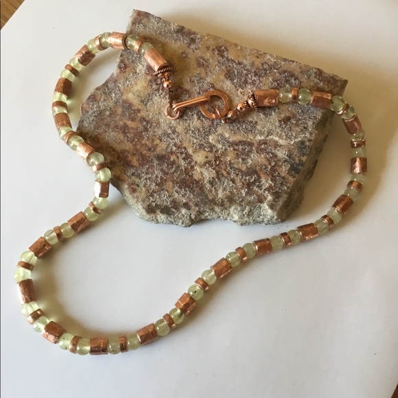 Tribal Style Necklace Hammered Copper And Prehnite - Picture 3 of 7